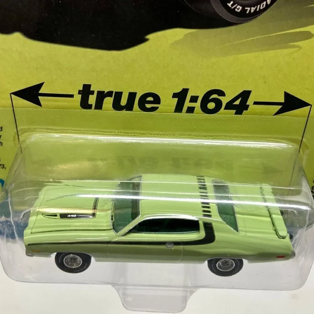 Auto World 1973 Plymouth Road Runner Vintage Muscle Mist Green Rel 1 Ver A‎ NIP